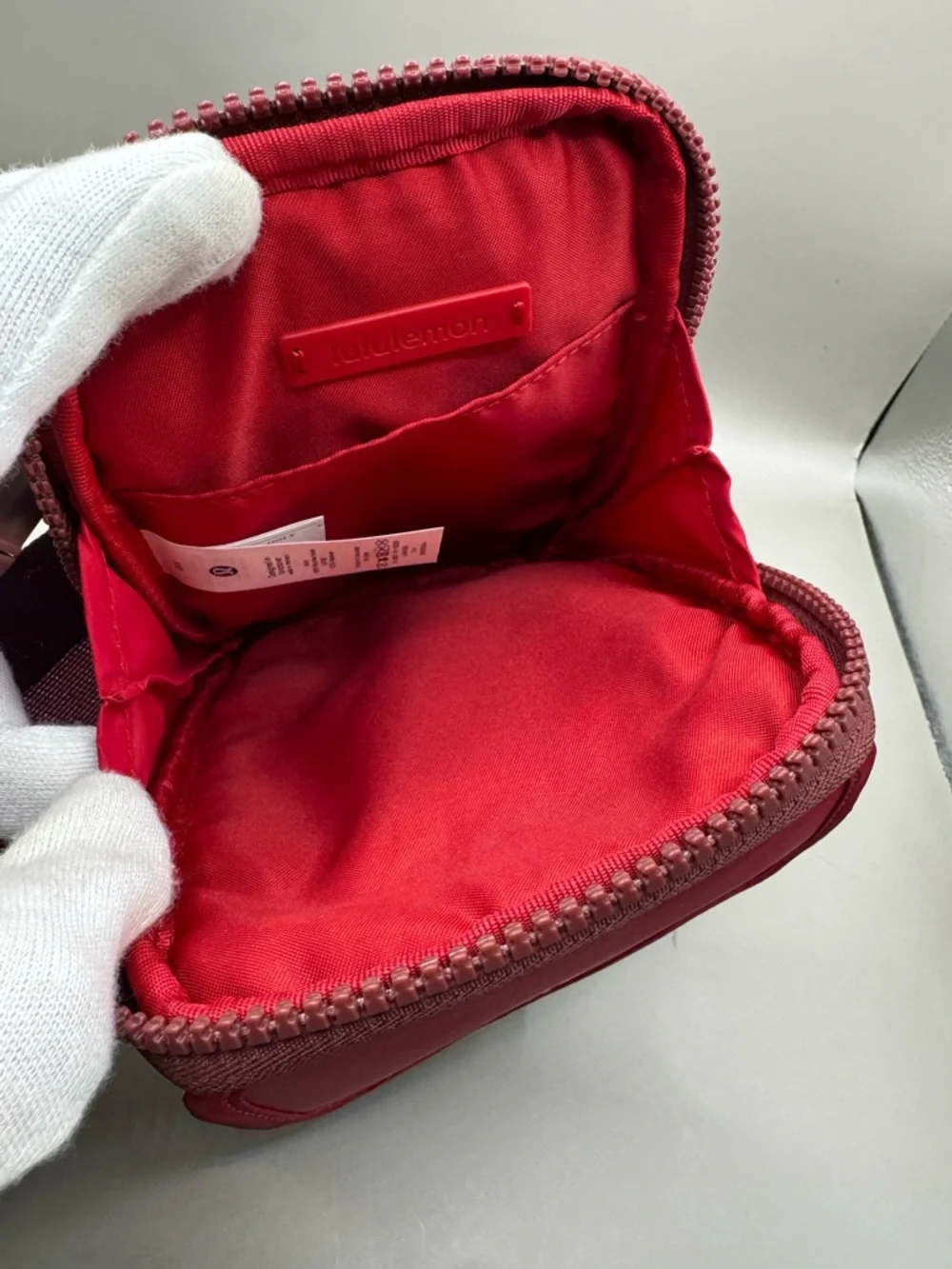 Lululemon Lunar New Year Zip-Top Crossbody Bag - Picture 4 of 11